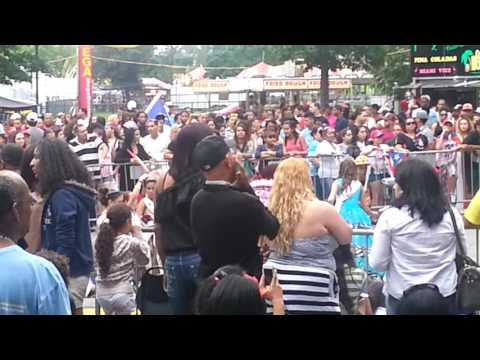 LIO EL MAS DURO EN VIVO EN EL FESTIVAL LATINO DE LAWRENCE , MA