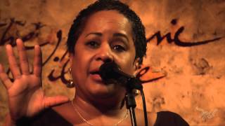 Mandy Gaines - There's No Such Thing As Love