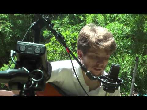 "Samba de todas as crenças" - Na Varanda: Igor de Carvalho