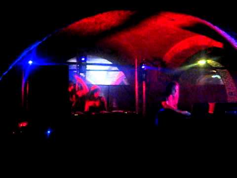 OZZY OZWALD @F*CKIN' BEAT nye 2011.AVI