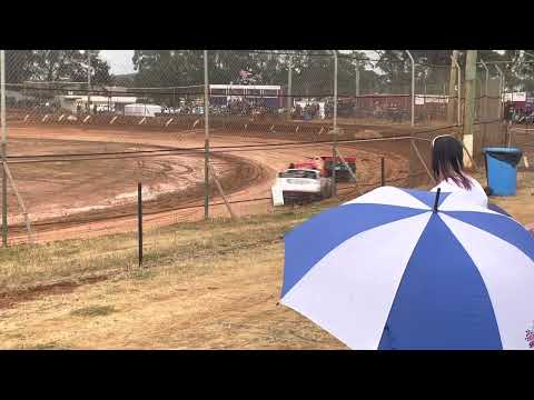 Super sedans 21/22 Tas Title heat 8