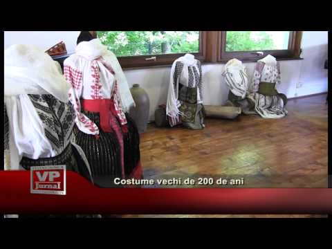 Costume vechi de 200 de ani