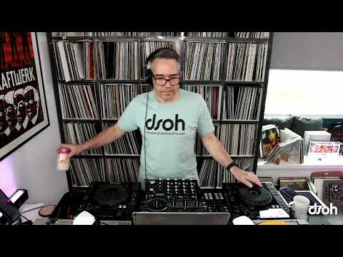 DSOH 822 - Deep House DJ Mix by Lars Behrenroth - live from Deeper Shades HQ in California