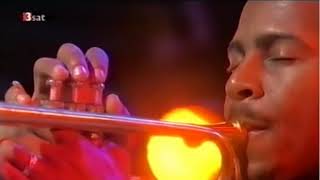 Roberta Gambarini &amp; Roy Hargrove - Get out of town