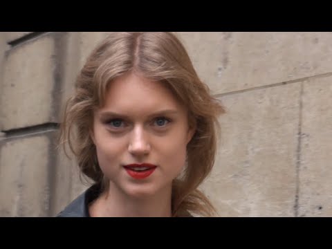 FASHION WEEK PARIS  EXIT VALENTINO ( AVANT LE COVID)