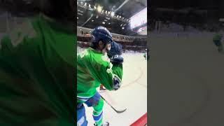 Download lagu Hockey Slam From The Front Row mp3