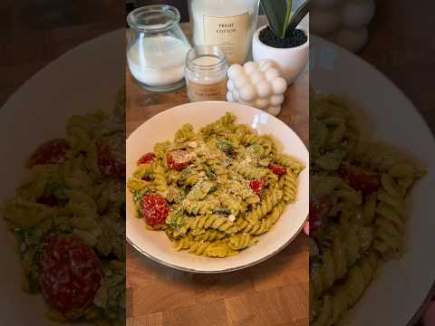 Recette Salade de pâtes au pesto et mozzarella