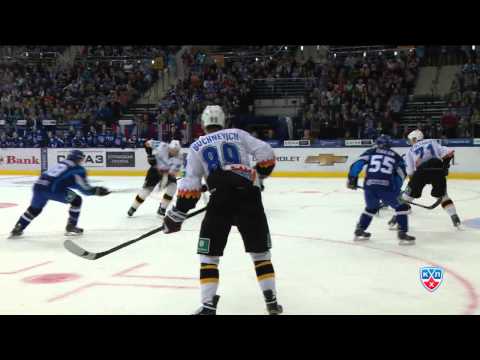 Урбом сравнивает счет и забивает 1-ый гол в КХЛ / Urbom ties it in the end with 1st KHL goal