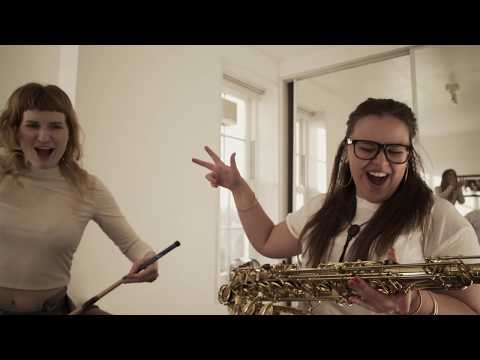 AIN'T NO MOUNTAIN - THERE SHE GOES ROAMING BAND