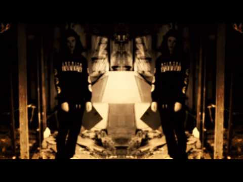 Bones - YouCanTellAlotAboutAManByTheNeckOfHisShirt