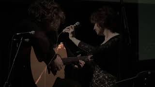 Oidhche Mhath Leibh (The Goodnight Song) - Mary Ann Kennedy &amp; Anna Massie Live