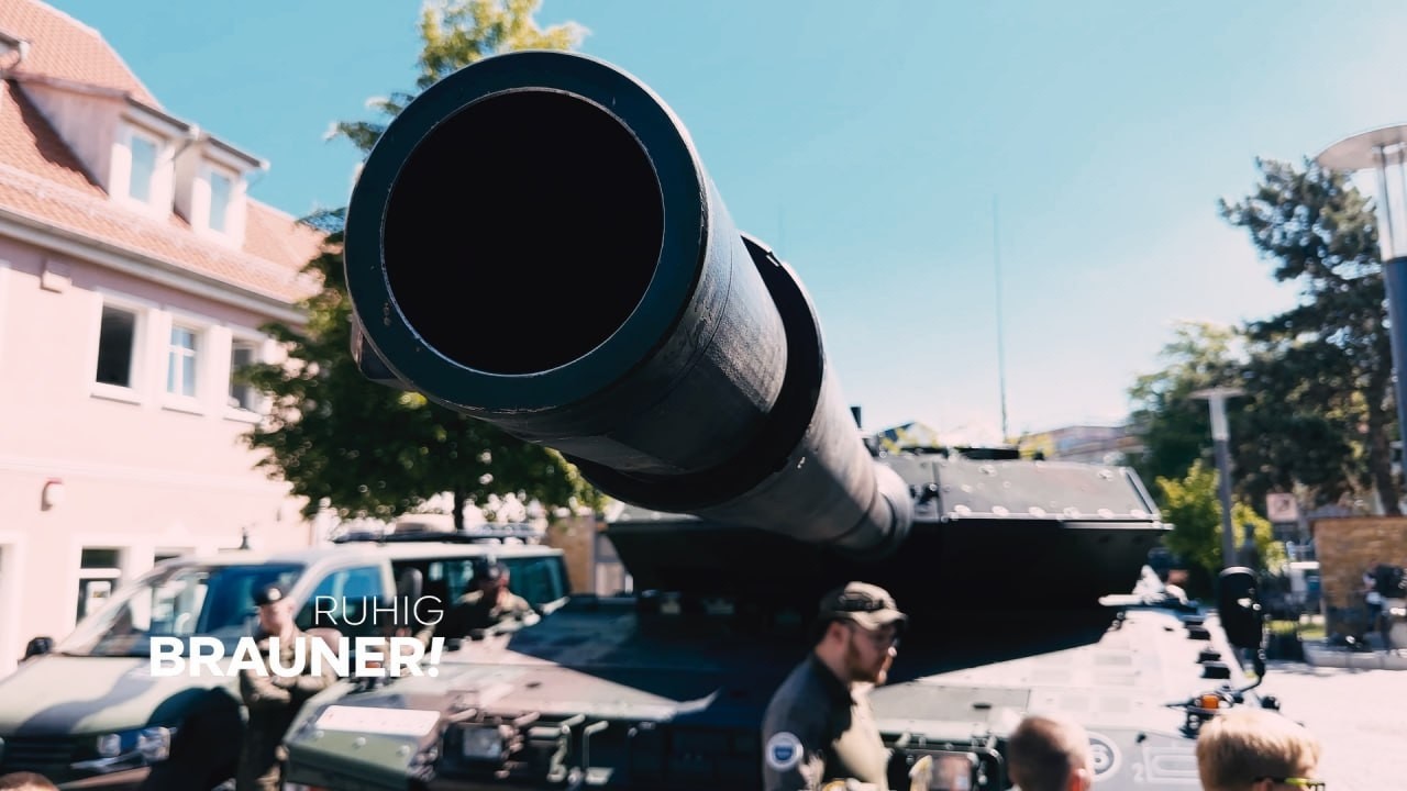 Panzer auf Thüringer Stadtfest – Werbung fürs Töten an unseren Kindern?