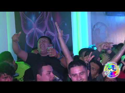 MIX LLORANDO LLORANDO  - LOS REBELDES  DE LA CUMBIA ( EN VIVO )