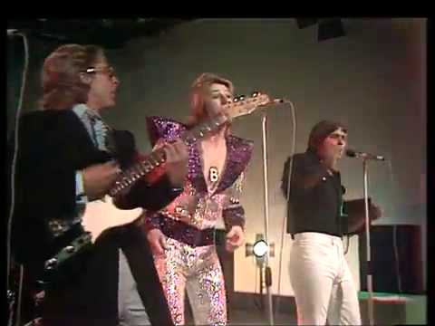 Top of the Pops: First Class - Bobby Dazzler