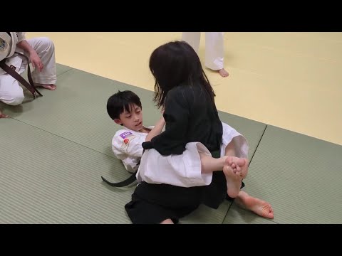 熱く女子Vs男子柔術スパーリング