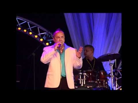 Timo Turunen. Suomi Iskelmän SM-laulukilpailun finalisti 2011