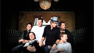 STAUT - Leva seint m/lyrics