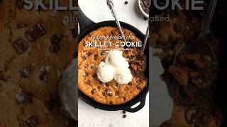 Download lagu Fudgy Chocolate Chip Skillet Cookie https://lifemadesweeter.com/vegan-skillet-cookie/ mp3