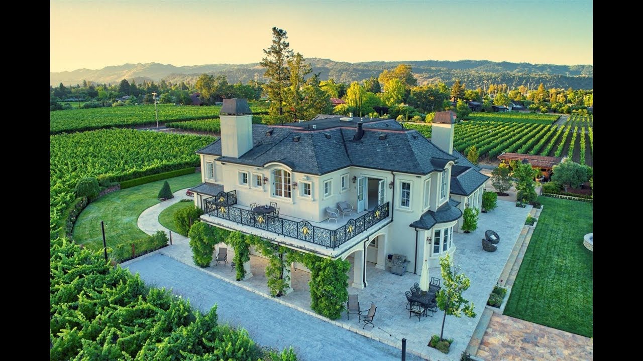 Distinguished Vineyard Estate in St. Helena, California  | Sotheby's International Realty
