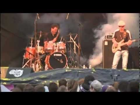 Asham meets Collieman @ Couleur Café 2012 - Intro (part 1/12)