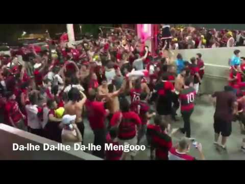 Torcida do Flamengo canta "Em dezembro de 81" (legendado)