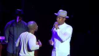 Rudy Currence on stage with Kirk Franklin
