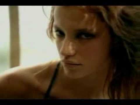 MAXAZRIA Spring 2007 Ad Campaign