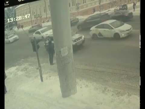 В Курске &laquo;ПАЗик&raquo; сбил мужчину на пешеходном переходе