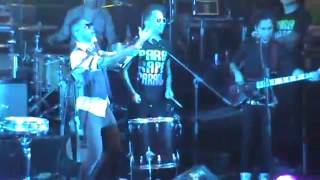 KALIMBA JUNTOS CAMINANDO CENA PARA DESAYUNAR