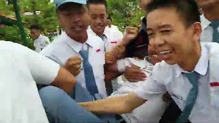 Download lagu ulang tahun di gesek sampai sobek  dan cebur di kolam mp3