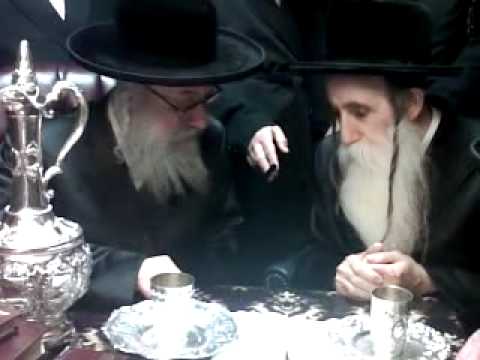 C"k Admor M'Belz Machnivka at a visit by Viener Ruv in Willy - April 2011