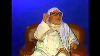 صورة الشيخ علي الطنطاوي يتكلم فرنساوي