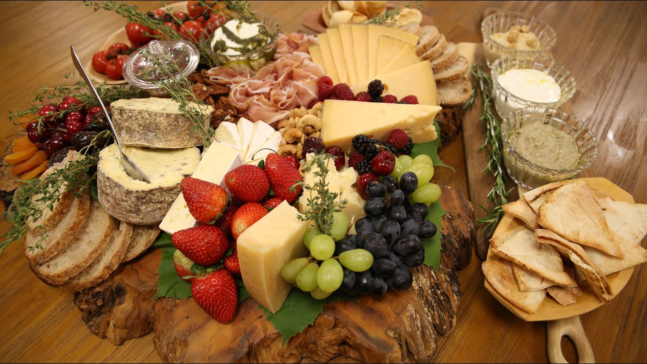 Confira como montar uma tábua de queijos