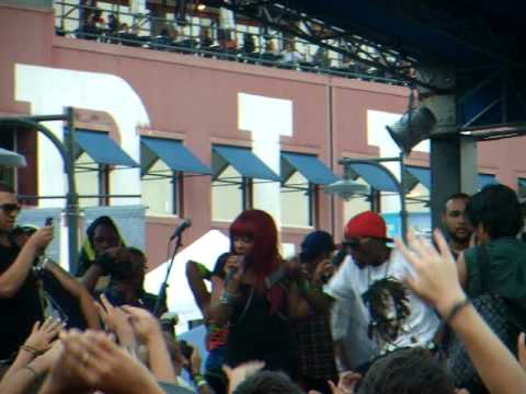 Chelley - Took the Night - Live at the Mad Decent Block party, South Street Seaport NYC