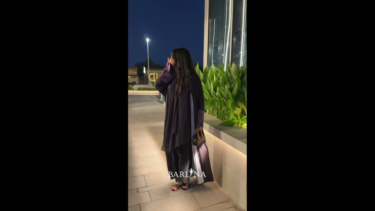عباية ملونة بنقشة خفيفة مع أكمام ساتان - 60