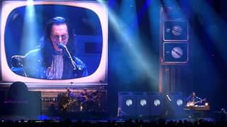 RUSH 40th live in Chicago at United Center playing Distant Early Warning