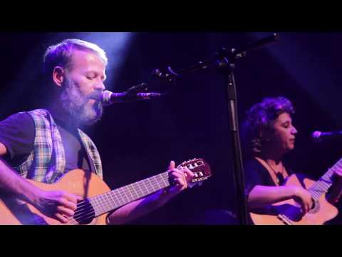 Luciana Jury y Gabo Ferro - "El Extrañante" - Teatro Caras y Caretas