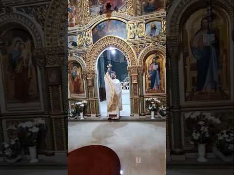 HRISTOS VASKRSE! VAISTINU VASKRSE!