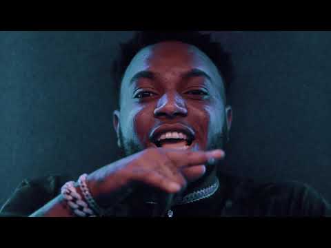 Fredo Versatil - Soltera (Official Video)