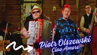 Kadr z teledysku Ciao Amore tekst piosenki Piotr Olszewski