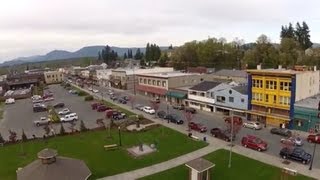 preview picture of video 'Quick Flight Over Arlington, WA With Quadcopter'