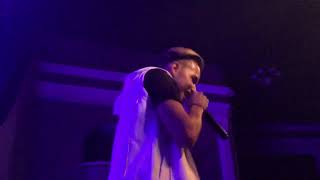 Mark Isaiah singing “One Dance”