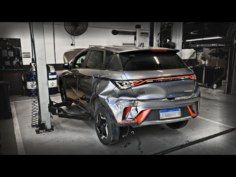 Someone hit my car and now they want to scam me? 🚨