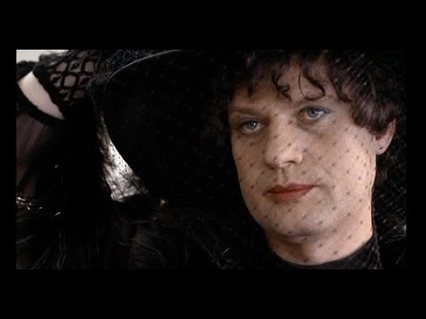 В год тринадцати лун 1978.In a Year of 13 Moons