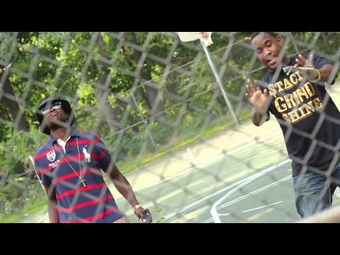 VoKnockz Feeat: Zilla Da Dilla *** OFFICIAL MUSIC VIDEO*** Aint Bout Shit