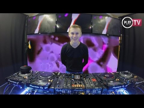 UNIVERSAL SENSE - Live @PLAY TV 30.11.2016