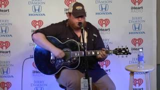 Luke Combs Sings Beer Can
