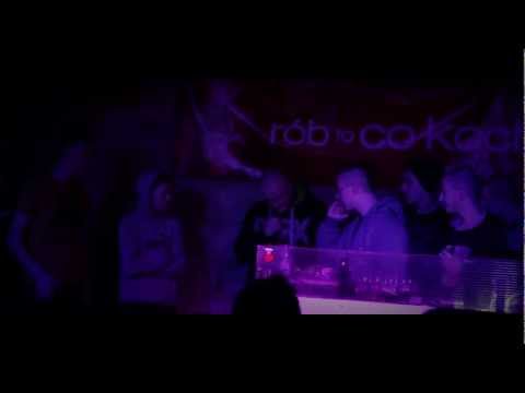 Chłopaki z MOS-u feat. ARKADIO - SiEdZiMy