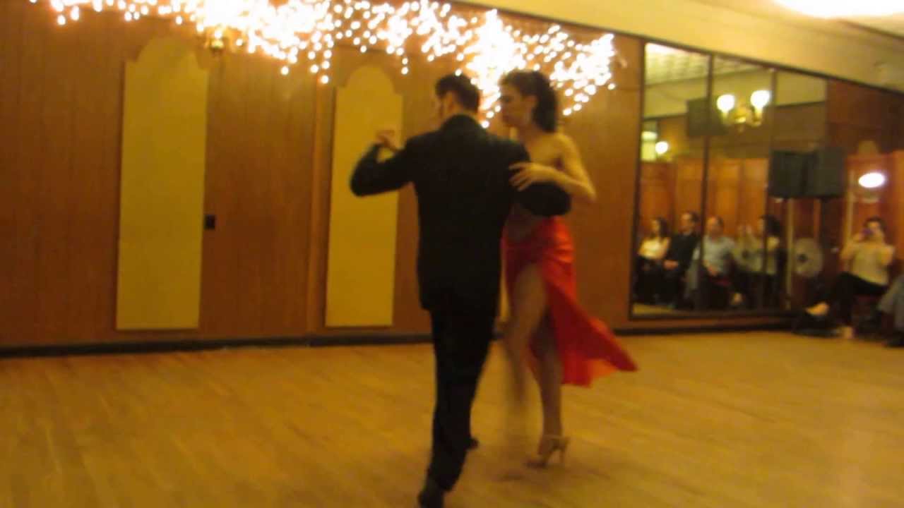 Cyrena Drusine y Alejandro Zacco en La Milonga Rosa
