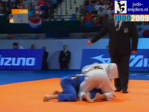 Judo 2009 Rotterdam: Ole Bischof (GER) - Jaromir Jezek (CZE) [-81kg].